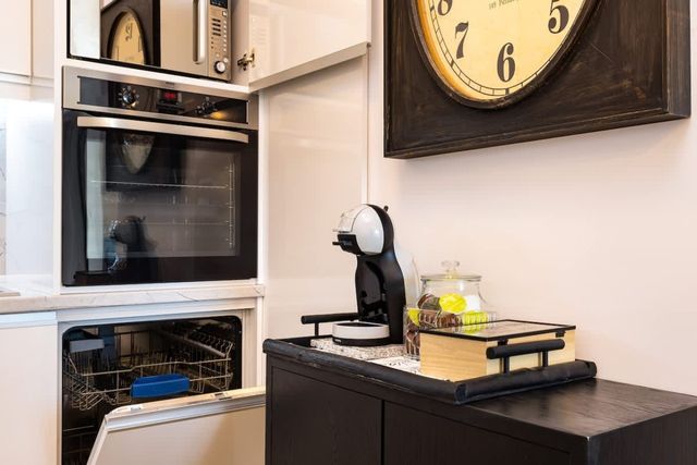 Exclusive One-Bedroom Retreat + Private Parking