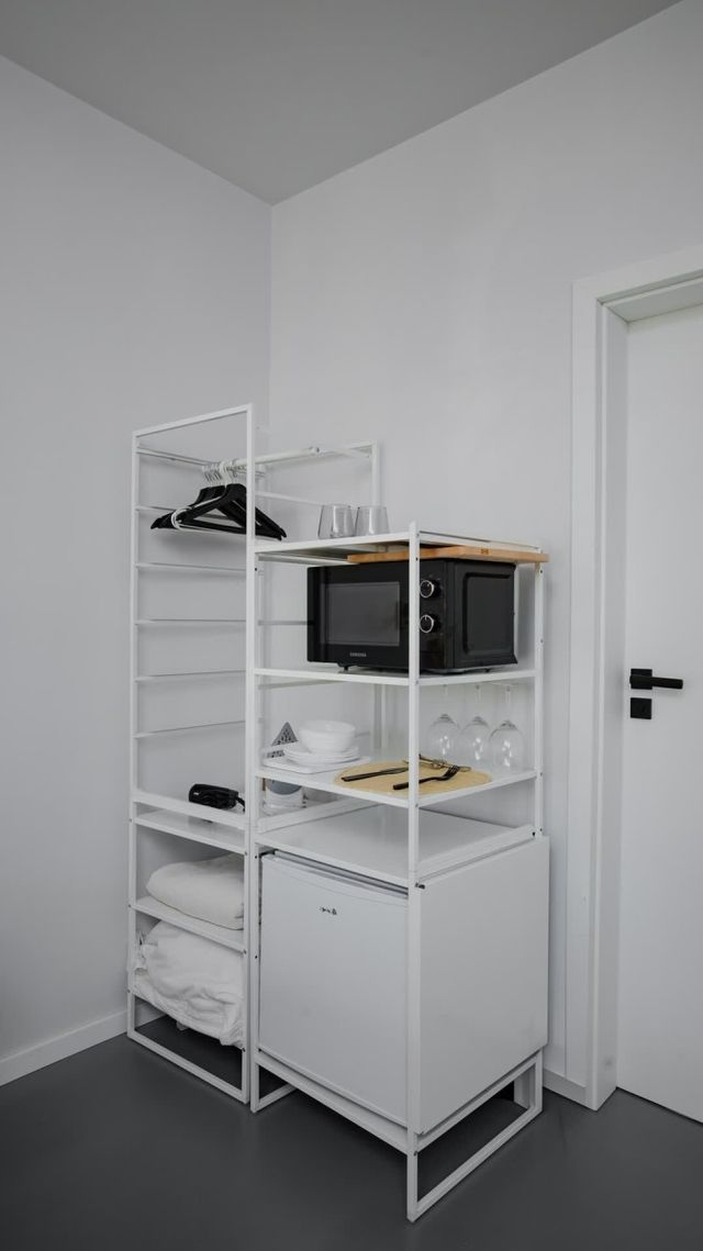 Aviva City Stay – Yellow Vibe Studio