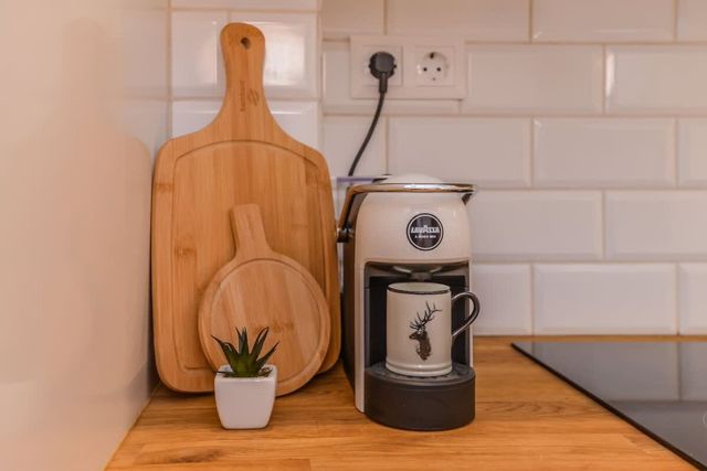 cО́coEllie - Aesthetic 2BD Apt Near NDK