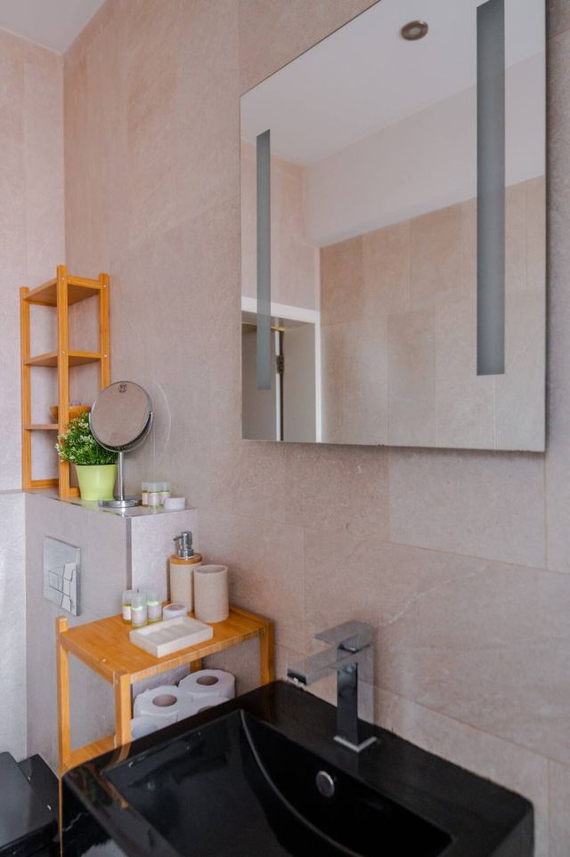 The Honeycomb Hideaway