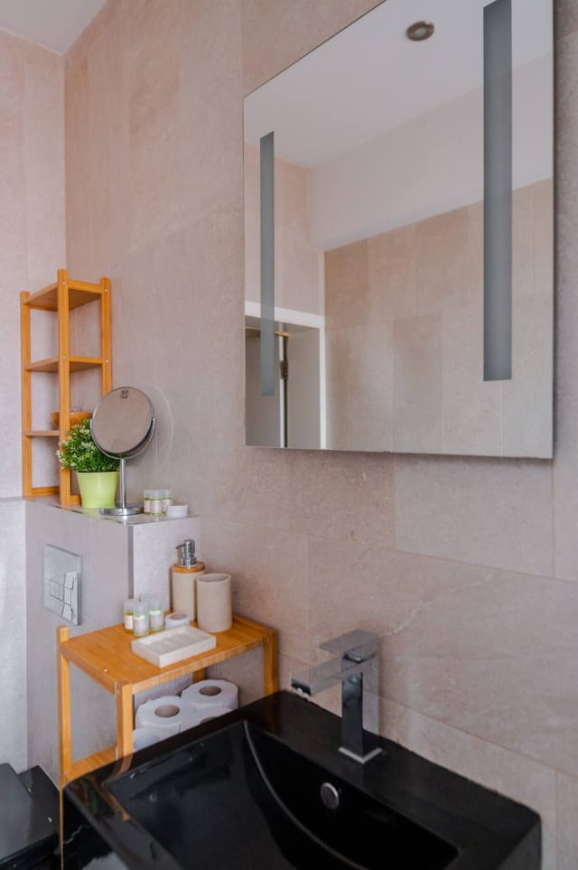 The Honeycomb Hideaway