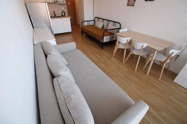 Sunny Day 6 Classic Studio