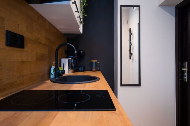 Tom Thumb & Thumbelina - 2 Private Rooms in Center