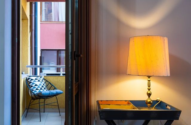 Downtown 1BD Apartment w/ Cosy Balcony