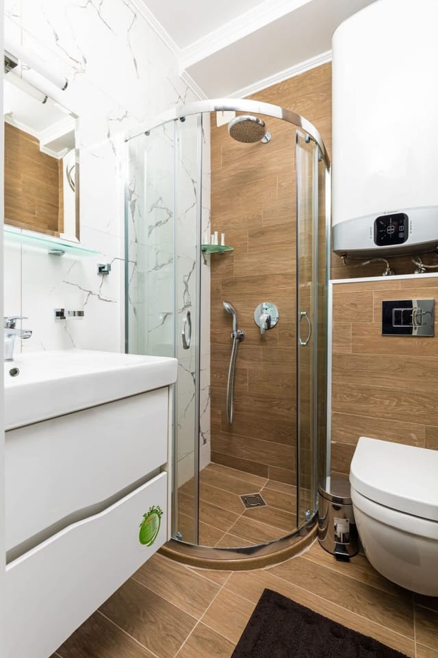 Stella 1&2  2 studios close to Singing Fountains