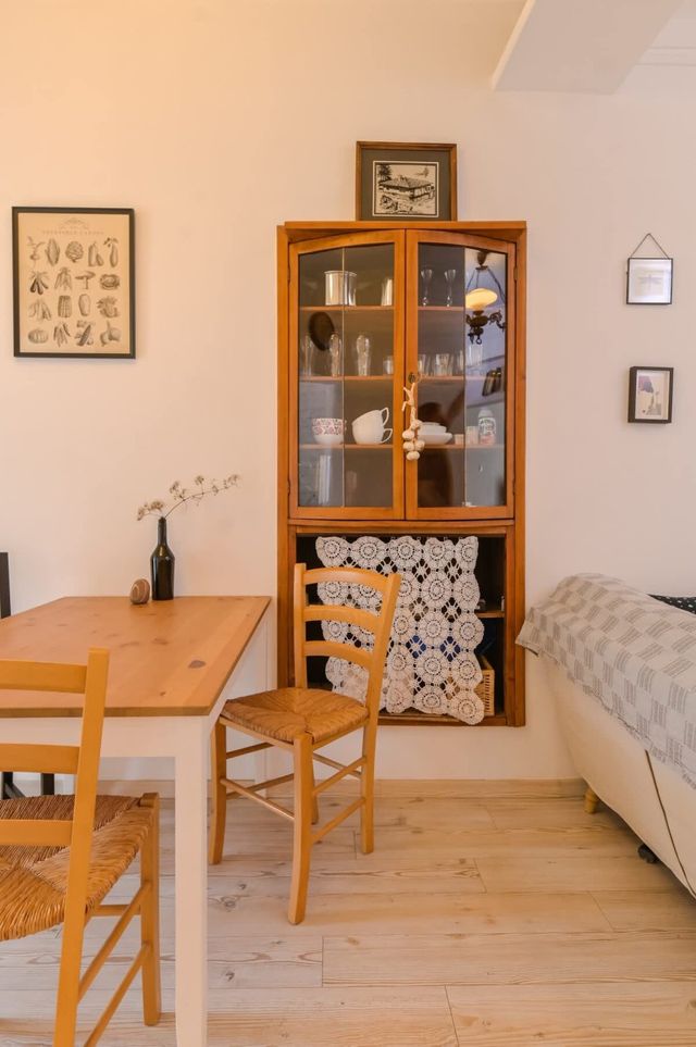 The Simple Place ~ Close to Slaveykov Square