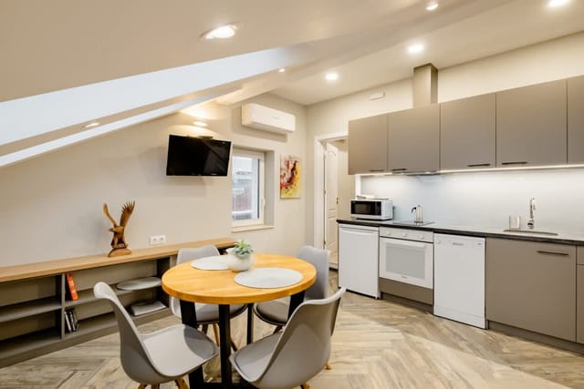 Lofty - 1 bedroom apartment in the heart of Sofia