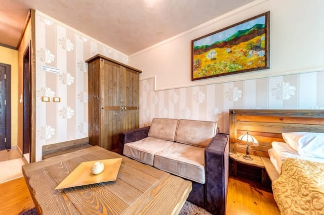 Cozy and Stylish Studio in Forest Glade