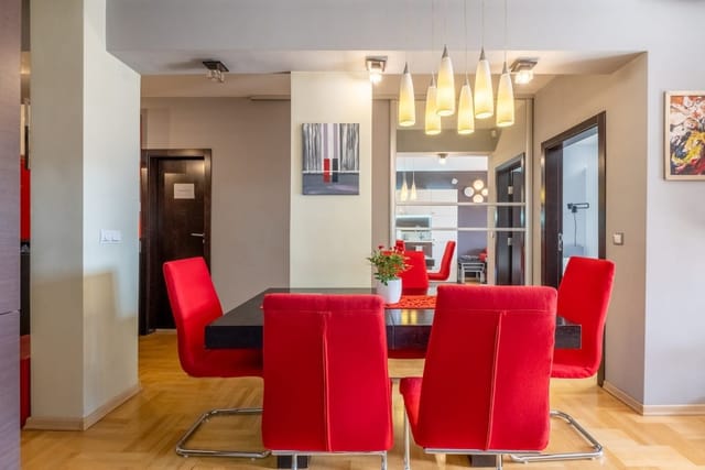 iLonka's Home | 1 BDR with Workspace and Terrace