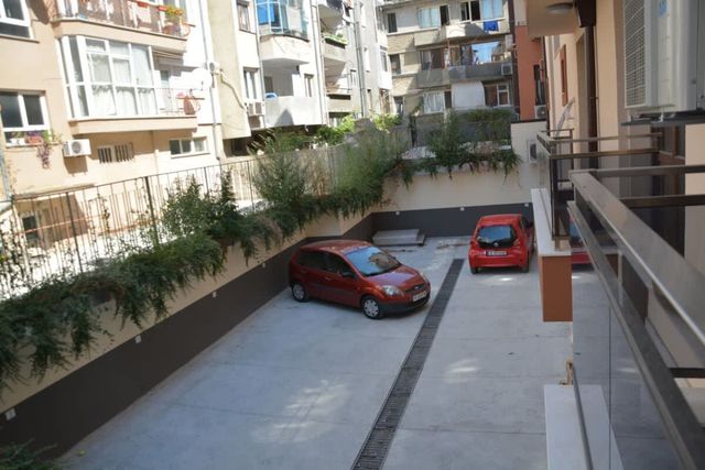 Unbeatable Location: New Lux Apartment Varna beach