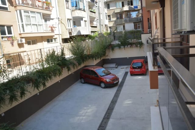 Unbeatable Location: New Lux Apartment Varna beach