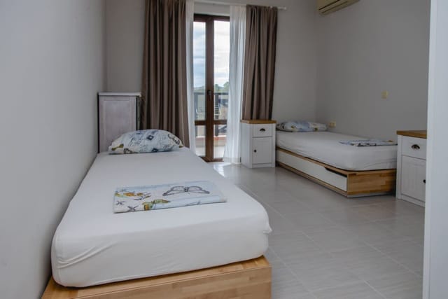 Lovely 3BD flat with Parking and Sea View