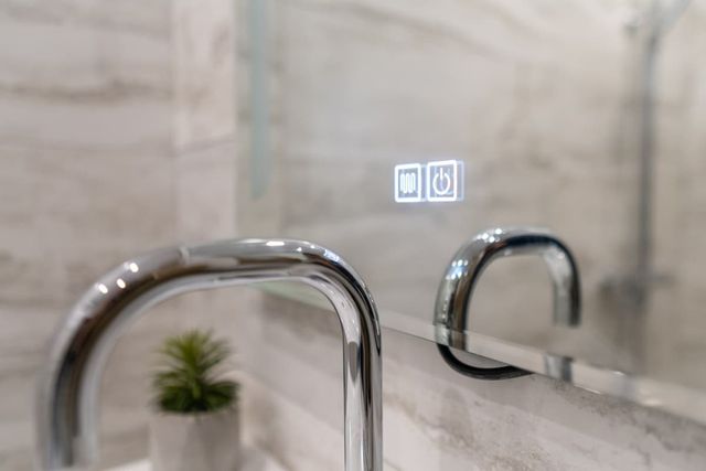 Central Plovdiv: Modern 1BR with Netflix & Balcony