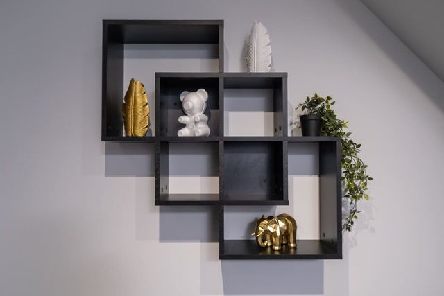 Central Plovdiv: Modern 1BR with Netflix & Balcony