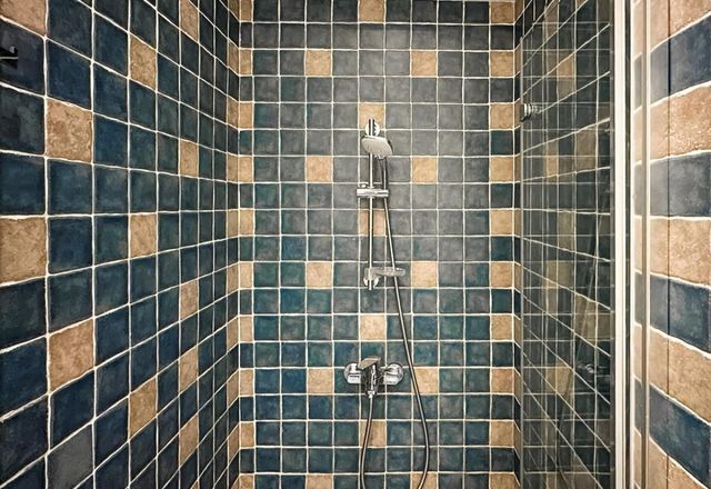 Classic Charm ~ 2BD Central Apartment