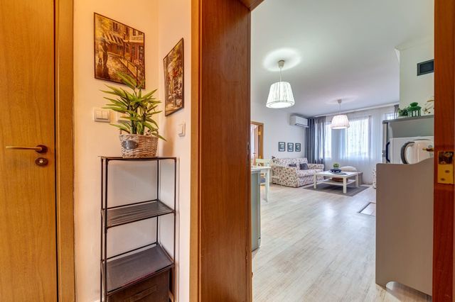 Sweet Home Family Lodge in Grand Monastery