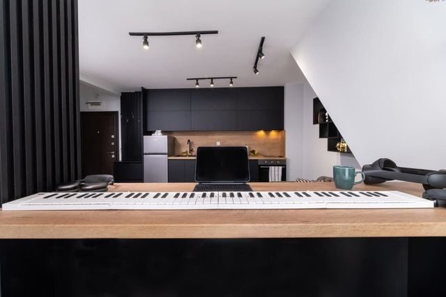 Central Plovdiv: Modern 1BR with Netflix & Balcony