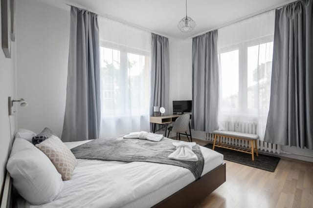 Cozy and Spacious 3BD Flat I 10 Min from NDK