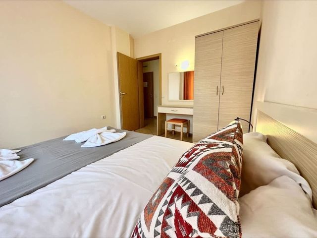 Suite apartment with balcony in Royal Sun