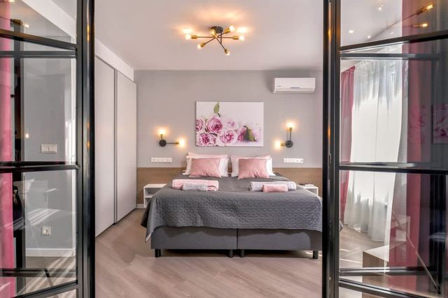 ROS? one bedroom designer apartment in city centre - Photo 2