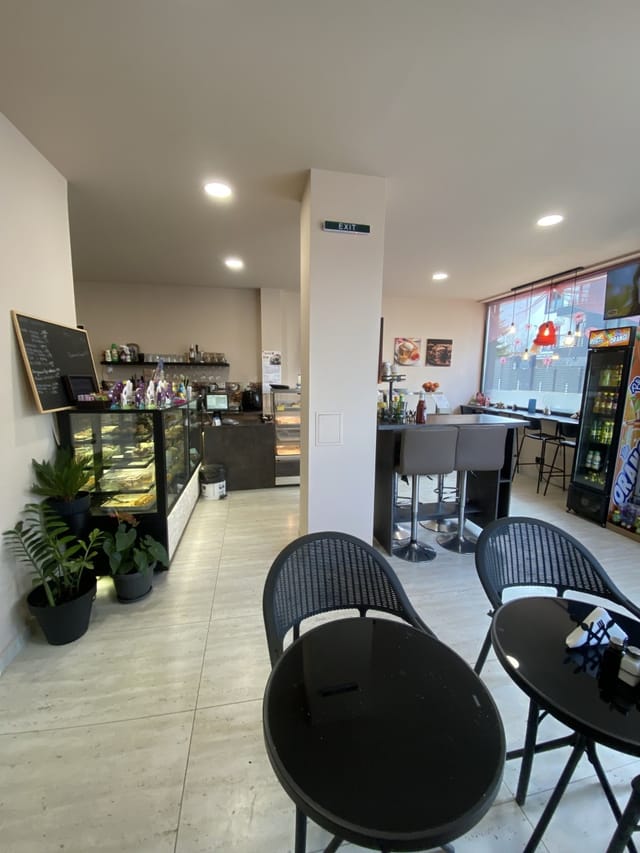 Local Bakery and Homemade Meals Shop - Photo 4