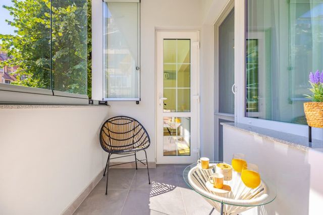 Happy People Plovdiv 1-BD Apartment - White