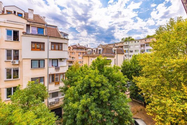 The Plovdiv Pad: Your 1-BD Hideaway in the Center