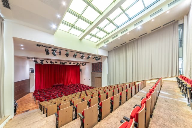 Conference Room in the Flamingo Grand Hotel - Photo 4