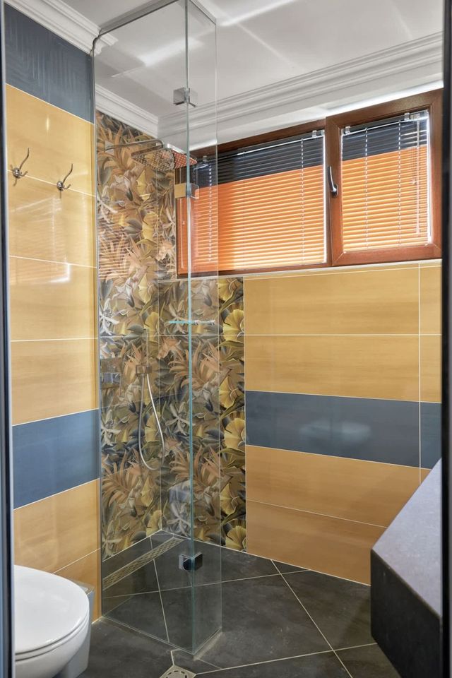 3BD Beach Paradise with a Stunning View + Parking