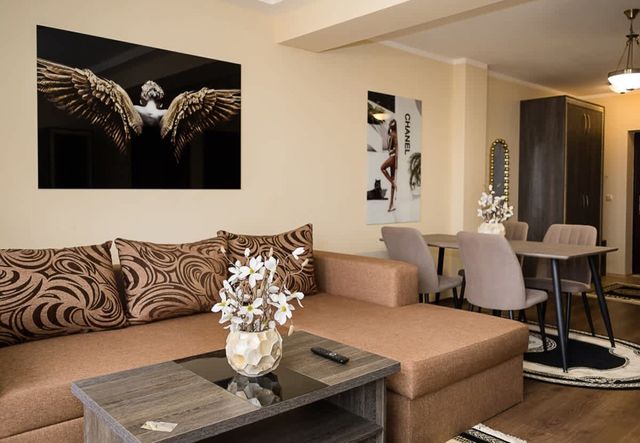 Elegant Apartment with Balcony in Argisht Palace