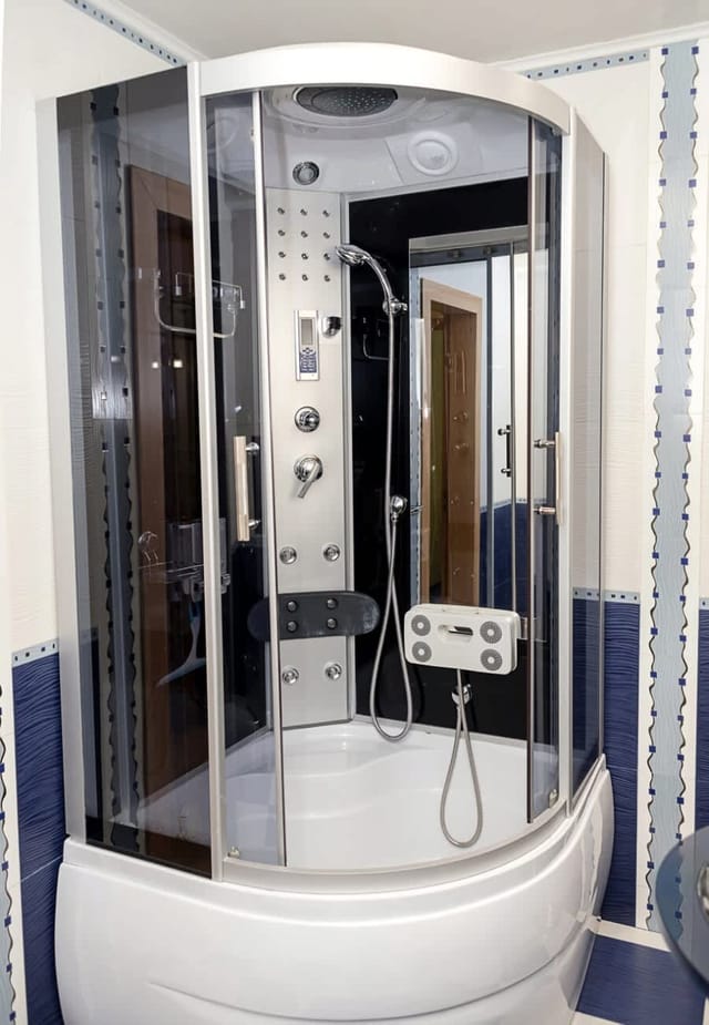 Bright & Spacious 2-Bedroom Flat in Central Varna