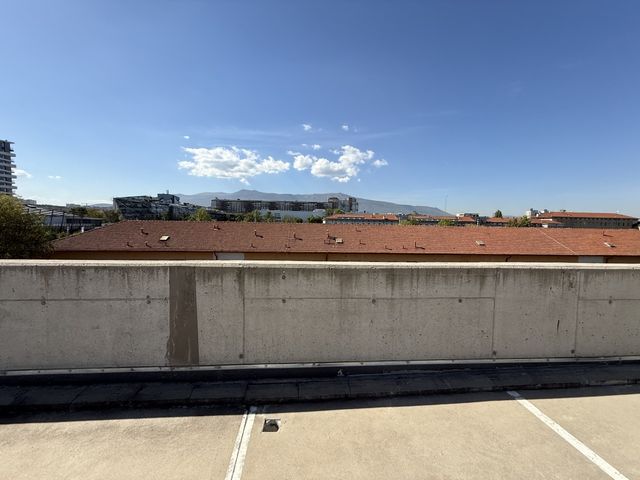 Big 5 Story Parking with security