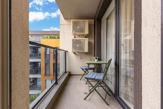 Casa Moderna  Stylish 1BD in South Plovdiv - Photo 3