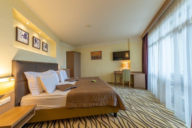Two Bedroom Apartment in the Flamingo Grand Hotel