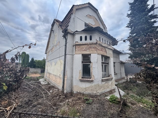 Old horor house