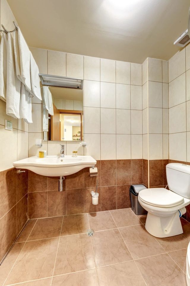 Cosy 1BD Apt w/ Free Parking and Balcony