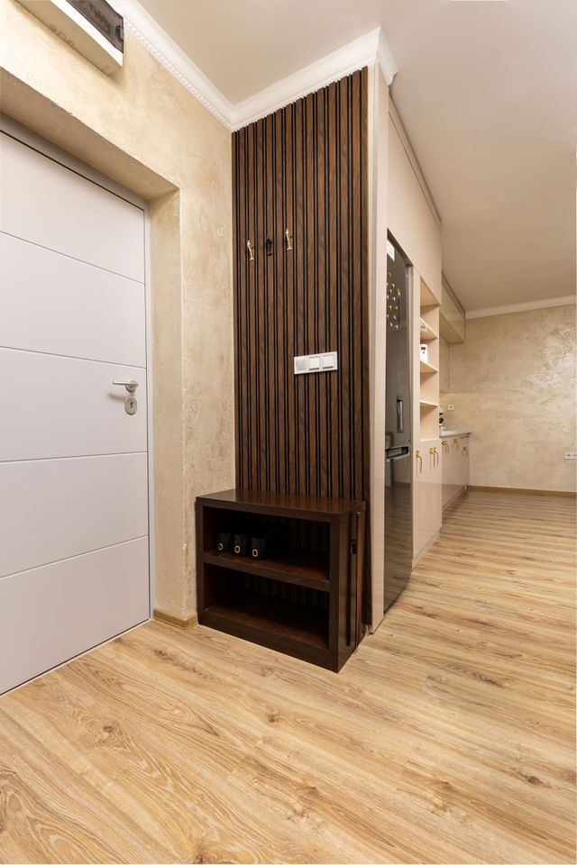 Sunny Modern 1BR Retreat with Cozy Balcony