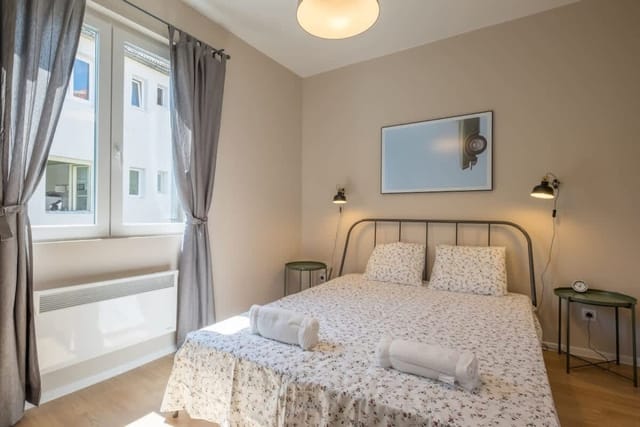 Enjoy The Ride | 2-BDR Lozenec Central Apartment