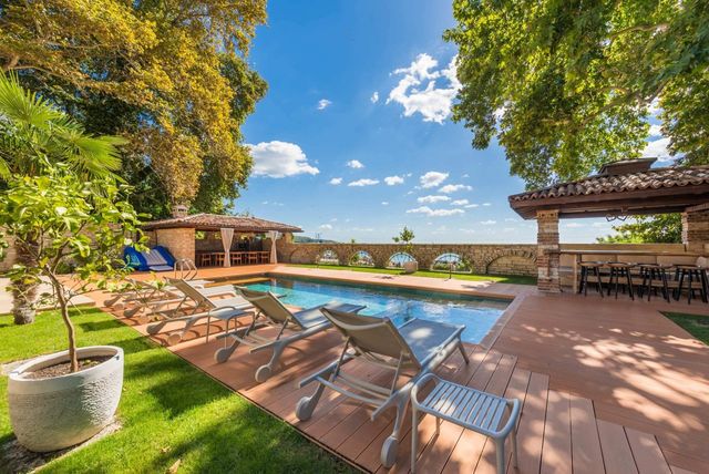 Seaside Luxury Beach Vacation Home – Balchik