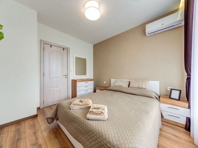 Stylish 1BR in the Heart of Town