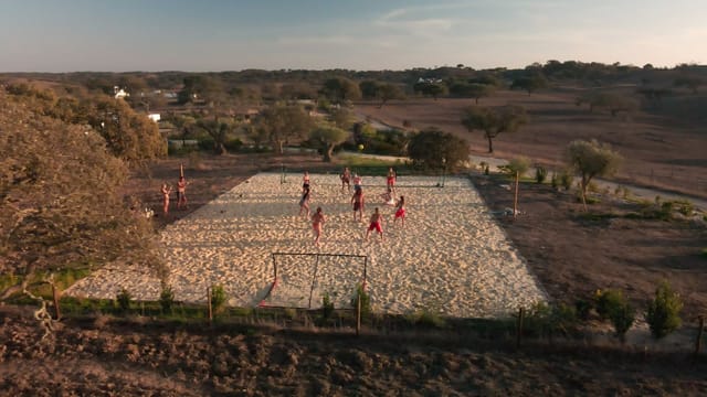 Casa da Volta — Contemporary Walled Villa with Courtyards & Exceptional Natural Light