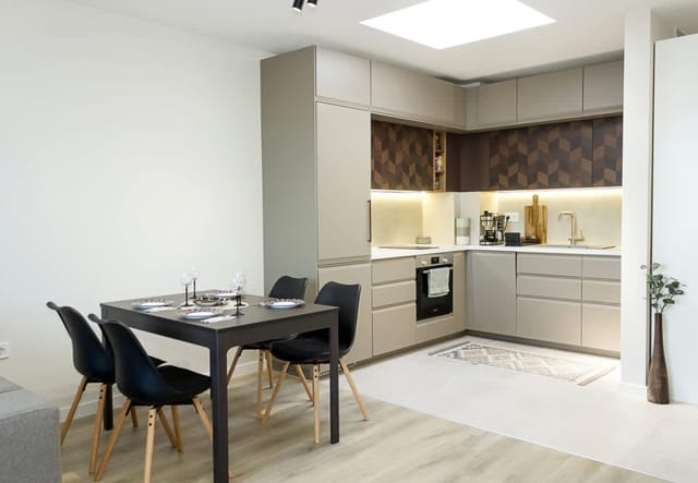 Sea View 1BD Modern Flat in Chayka