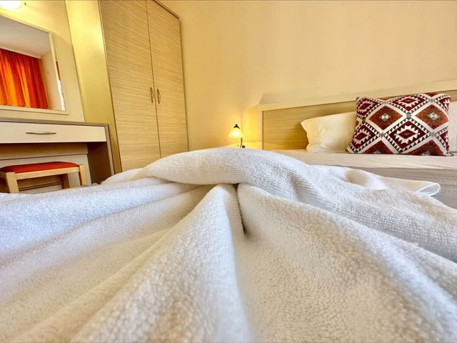 Suite apartment with balcony in Royal Sun