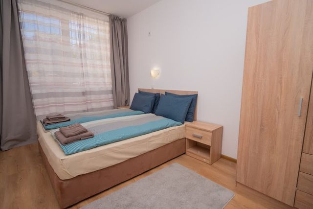 Spacious 2BD Apart. Walk to City Centre