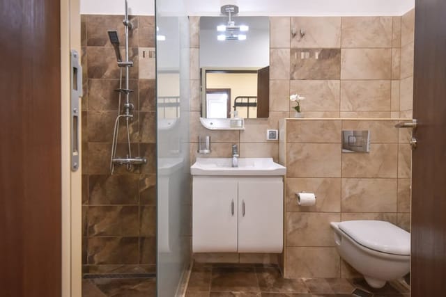 • Kanso Japan • 2-BDR Central Flat with Balcony