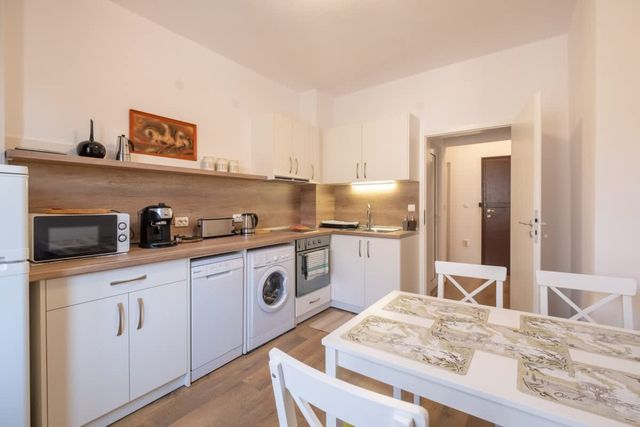 Peaceful downtown location - 2 bedroom apartment