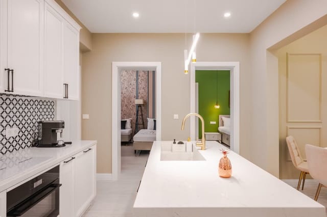 Top Center 2BD Luxurious Flat with Shared Terrace