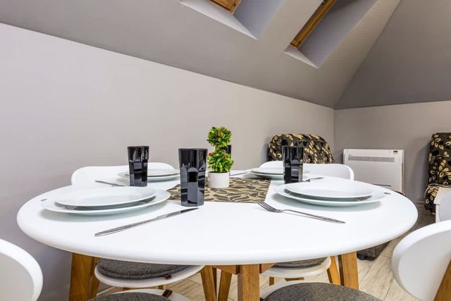 Beautiful 1BD Apartment with a Parking Spot