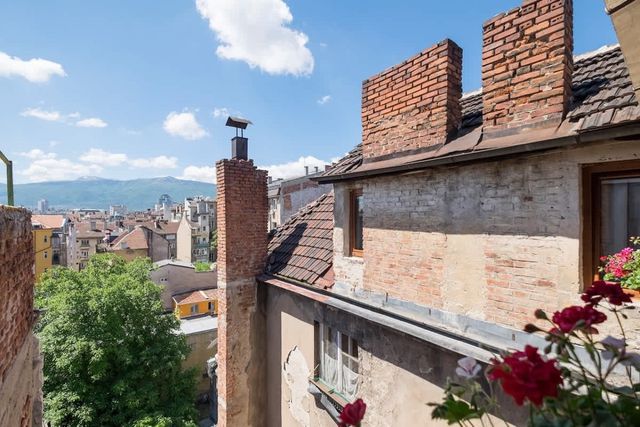 JAZZY off Vitosha Blvd: Feel the Rhythm of Sofia