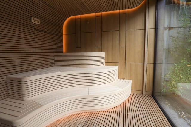 Modern 2-Bedroom Flat with Balcony in Azur Premium